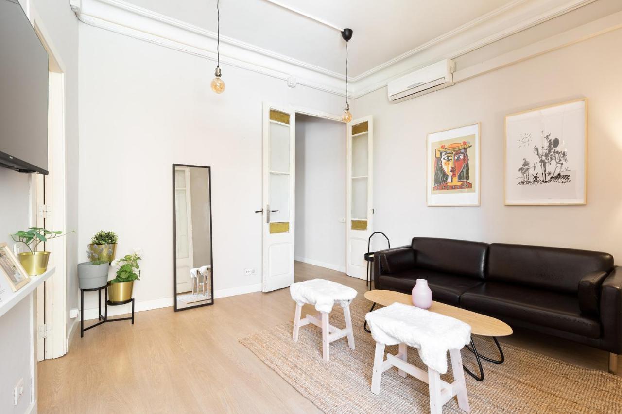 Sagrada Familia IV By Enjoy Apartments Barcellona Esterno foto